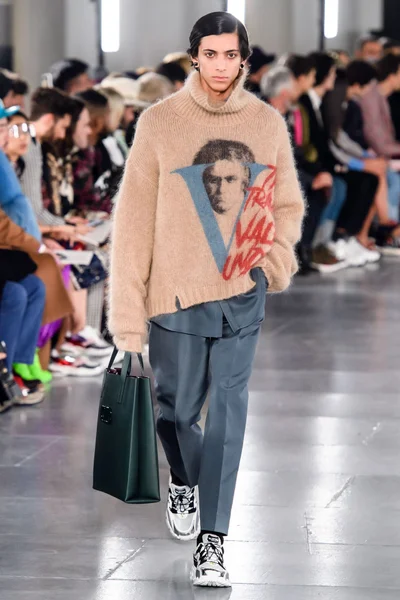 Look 45